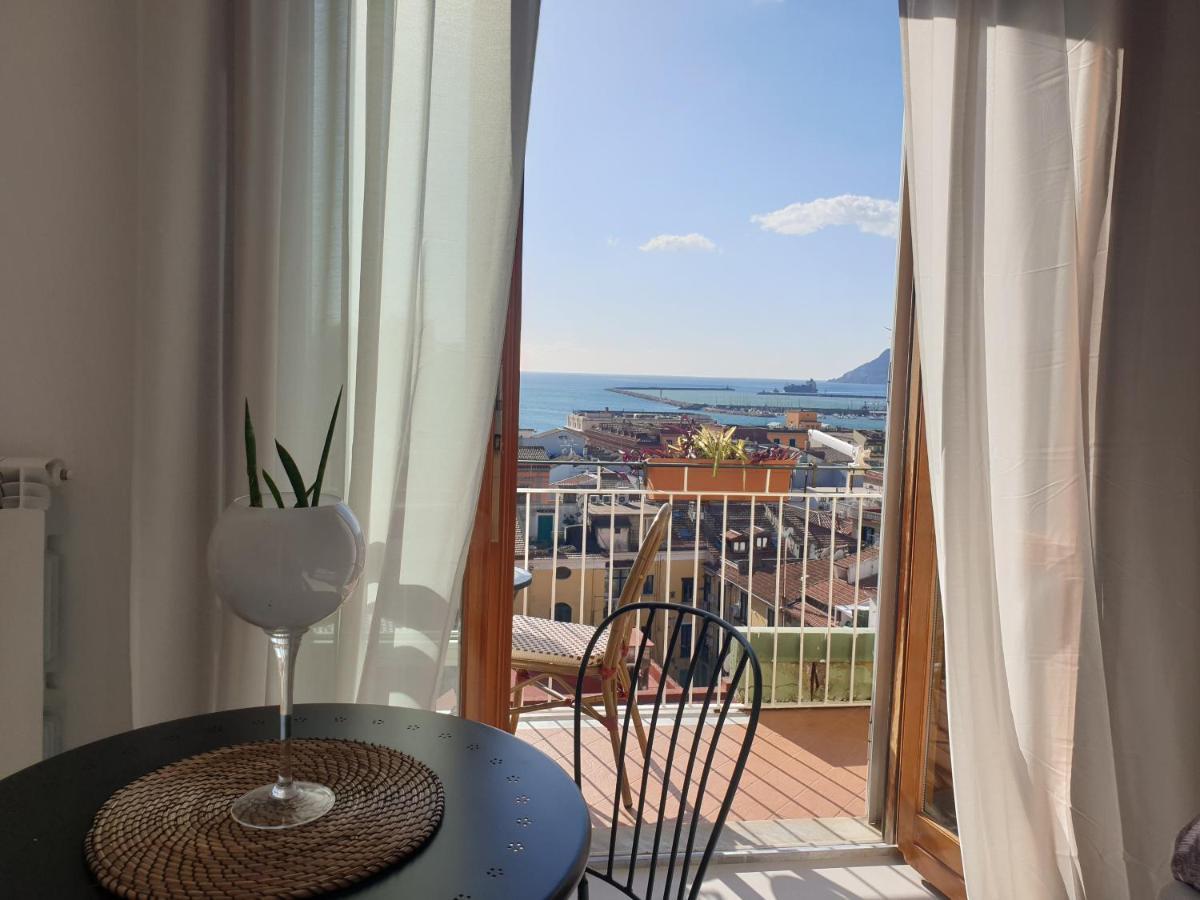 Bed and Breakfast Oasi Al Centro Con Parcheggio Salerno Zewnętrze zdjęcie