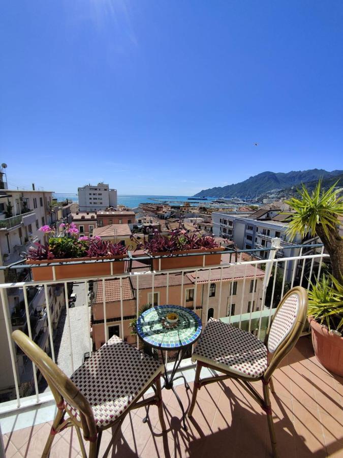 Bed and Breakfast Oasi Al Centro Con Parcheggio Salerno Zewnętrze zdjęcie