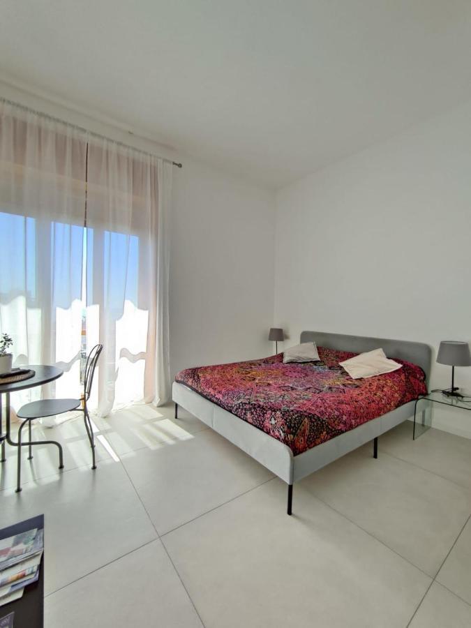 Bed and Breakfast Oasi Al Centro Con Parcheggio Salerno Zewnętrze zdjęcie